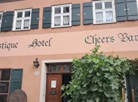Artistique Hotel