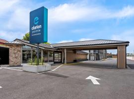 Clarion Pointe Mount Vernon - Burlington，位于芒特弗农的酒店