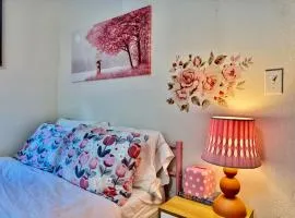 Cozy 1 Bedroom Apartment 10 minutes to SeaTac Airport