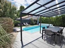 House for 8 with private pool
