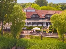 Mártoni Resort & Restaurant，位于Szigetszentmárton的酒店