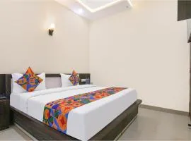 FabHotel Moon Trip