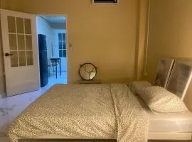 1 Bed Nr IKEA 15Mins to Airport