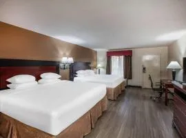 Days Inn & Suites by Wyndham Tyler