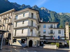 Hotel San Lorenzo Chiavenna，位于基亚文纳的酒店