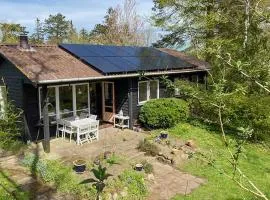 Awesome Home In Fårevejle With Kitchen
