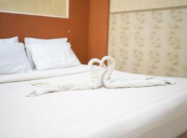 SAHABAT Hotel Tangerang By Reccoma，位于Kampungbaru的酒店