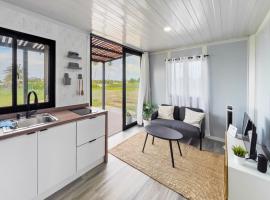 Casa Andrés Unique Glamping Stay in Isabela，位于Jobos的酒店