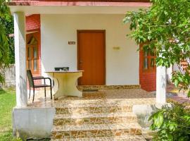 Hotel Shree Krishna Jungle Resort，位于克久拉霍卡修拉荷机场 - HJR附近的酒店