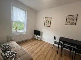 Large and spacious Apartment, washing machine, WiFi&TV