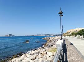 TIVA' Holiday House，位于波佐利的乡村别墅