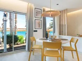 Home2Book Stylish Beachfront Escape