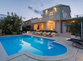 Villa Rotondo-charming villa few steps from beach