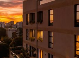 Divina Tower Apart Hotel，位于亚松森的酒店