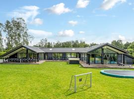 Holiday Home Matild - 400m from the sea by Interhome，位于博托比的带按摩浴缸的酒店