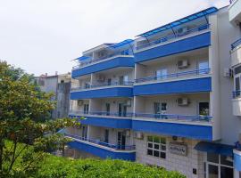Blue Palace Guest House，位于布德瓦的酒店
