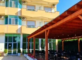 Gurguri Hotel