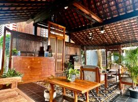 PaddyView Hostel by Zzz，位于外南梦的带停车场的酒店