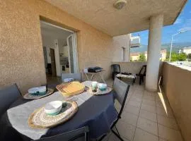 MORIANI Centre Lumineux T3 à deux pas de la mer et commerces