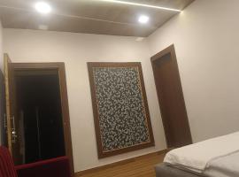 Dhruv Vatika Karhal，位于Karhal的酒店
