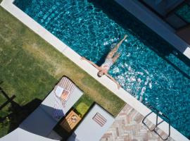 Arcasa Villas Collection by Omilos Hotels，位于Epáno Arkhánai的酒店