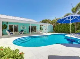 Private Pool + Backyard: Villa in North Palm Beach