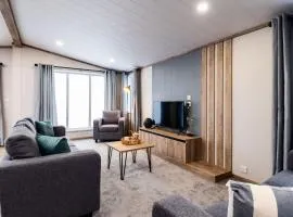 Hot Tub Lodge, Victory Liberte 104