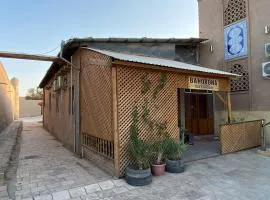 BAHORONA Family Guest House