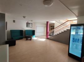 Simbi Rooms & Apartments，位于萨翁林纳的酒店