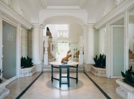 瑞拉斯科尔特德利阿拉贡内斯酒店，位于伊斯基亚的浪漫度假酒店