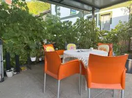 Adem's Cozy Terrace Retreat