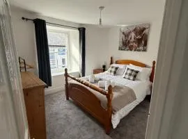 Large 1 Bed flat