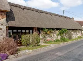 3 Bed in Coombe Keynes DC029