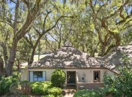 3325 Fairway Oaks