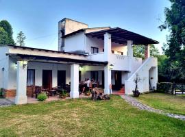 Bed & Breakfast "El Cristo"，位于拉卡尔德拉的酒店