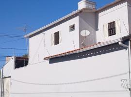 Sobrado Morada do Sol!，位于乌贝拉巴的酒店