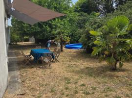 Le Patio des Charentes，位于Sainte-Lheurine的酒店