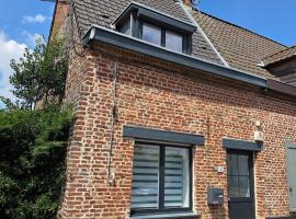 La petite maison de Roncq proche Lille，位于龙克的酒店