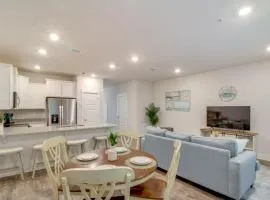 Pensacola Retreat with Pool Access, 20 Mi to Beach