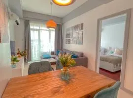 Cebu City Center Suite- Scenic view with Balcony