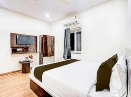 Hotel O RB @ KOMPALLY，位于Trimulgherry的酒店
