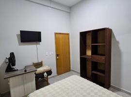 Hotel e Restaurante das Cachoeiras，位于普鲁登托波利斯的酒店