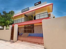 HOTEL O LAVISH INN，位于Bālianta的酒店