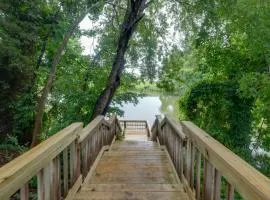 Dock Access Waterfront Studio in Colonial Beach!