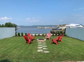 Waterfront Luxury in Town，位于Piermont的酒店