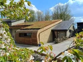 3 Bed in Holmfirth 94342