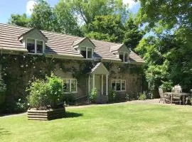 2 Bed in Lyonshall 93321