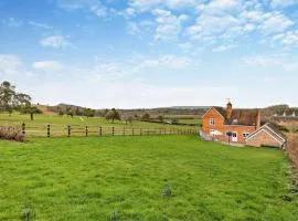 3 Bed in Lower Rochford 94240
