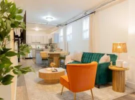 Moderno 1BR - Parking - 15 min NYC