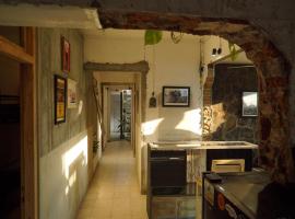 KOTTA Hostel，位于Timuran的青旅